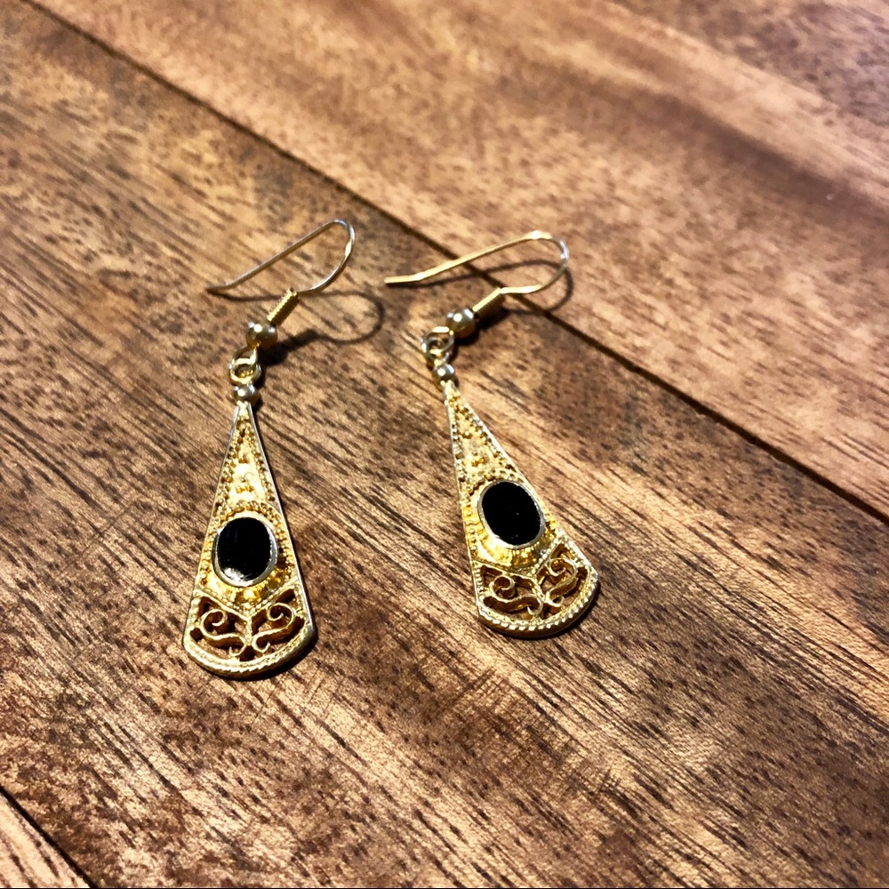 ❤️ Black stone earrings